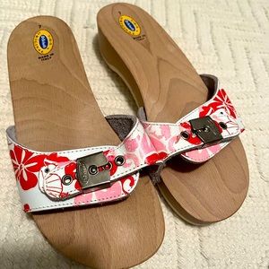 Vintage Dr Scholl Italy Leather Wooden Clogs size 7 US Women Sandals 37.5 EU